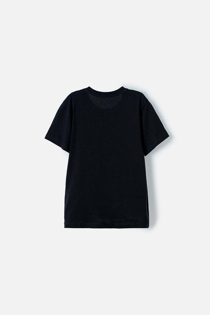 CAMISETA DE SPIDER-MAN NEGRA ESTAMPADA EN FRENTE PARA NIÑO