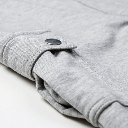 JOGGER MIC CON BOLSILLOS EN LA PIERNA GRIS PARA NIÑO