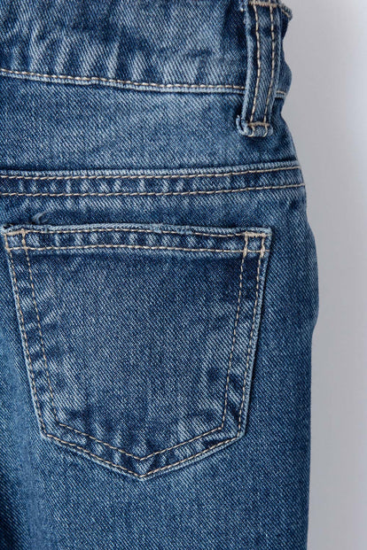 JEAN LITTLEMIC EN DENIM TONO MEDIO CINCO BOLSILLOS PARA NIÑO 2T A 5T